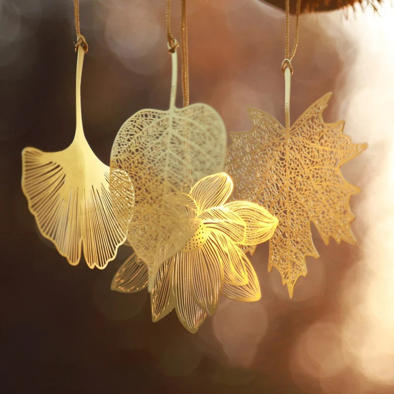 Marque-page feuille en métal style chinois – Ginkgo, érable ou lotus