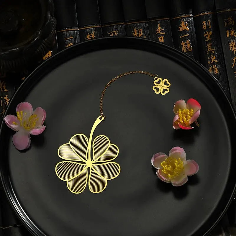 Marque-page feuille en métal style chinois – Ginkgo, érable ou lotus