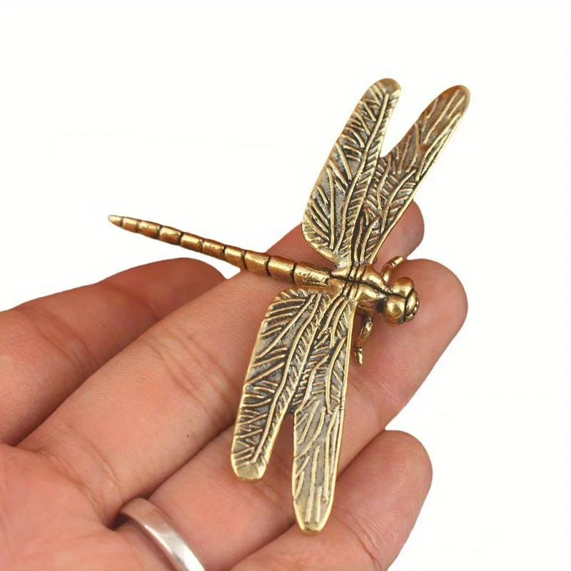 Petite sculpture libellule décorative – Ornement miniature