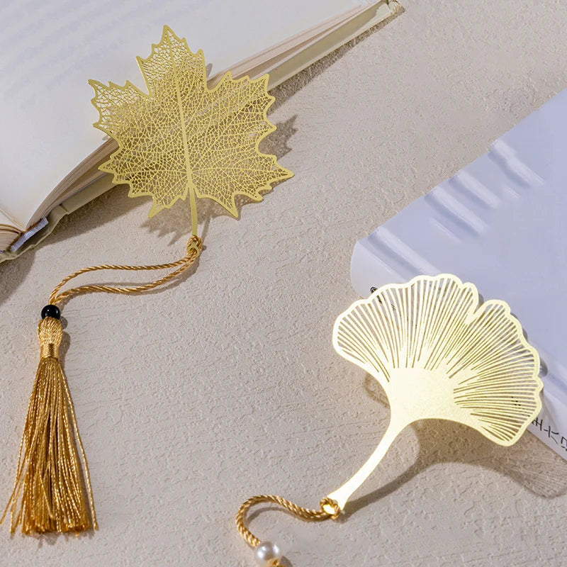 Marque-page feuille en métal style chinois – Ginkgo, érable ou lotus