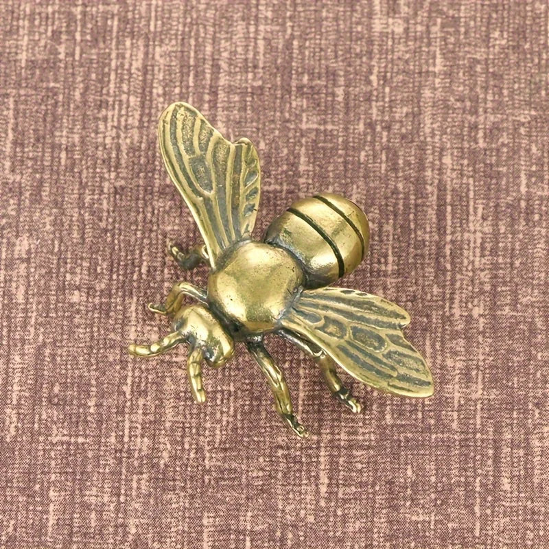 Petite sculpture abeille décorative – Ornement miniature